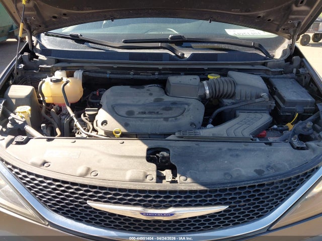 Продажа на аукционе авто 2020 Chrysler Voyager Lxi, vin: 2C4RC1DG1LR257433, номер лота: 44951404