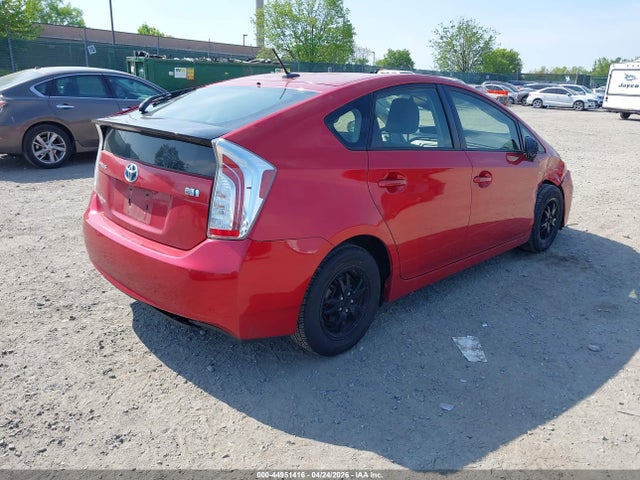 Toyota Prius Three 2015 JTDKN3DU3F1915940 Image 4