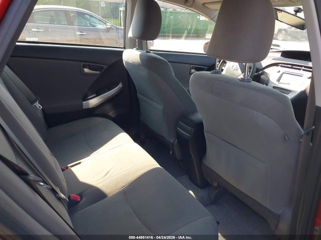Toyota Prius Three 2015 JTDKN3DU3F1915940 Image 8