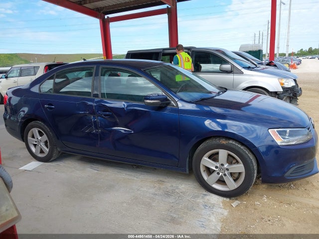 Продажа на аукционе авто 2012 Volkswagen Jetta 2.0l Tdi, vin: 3VWLL7AJ1CM413922, номер лота: 44951458