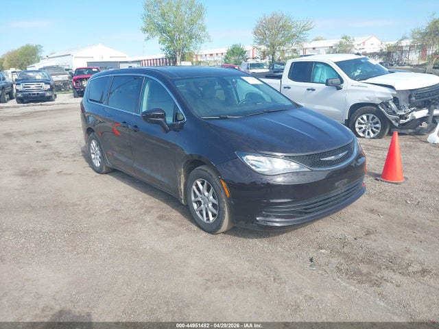 2018 Chrysler Pacifica Touring მანქანა იყიდება აუქციონზე, vin: 2C4RC1DGXJR173916, აუქციონის ნომერი: 44951482