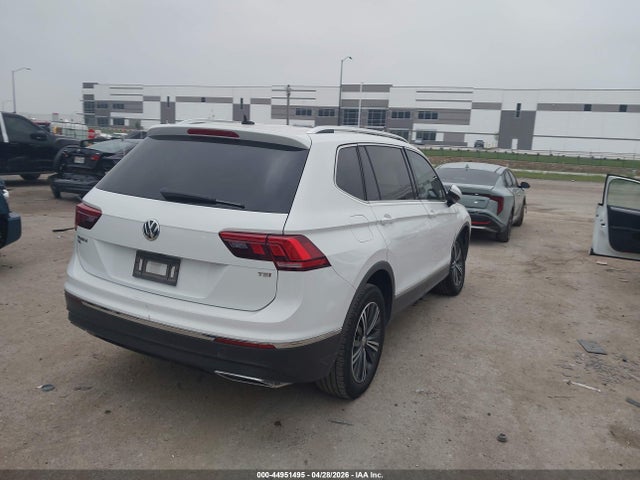 2018 Volkswagen Tiguan 2.0t Se/2.0t Sel მანქანა იყიდება აუქციონზე, vin: 3VV3B7AX7JM005840, აუქციონის ნომერი: 44951495