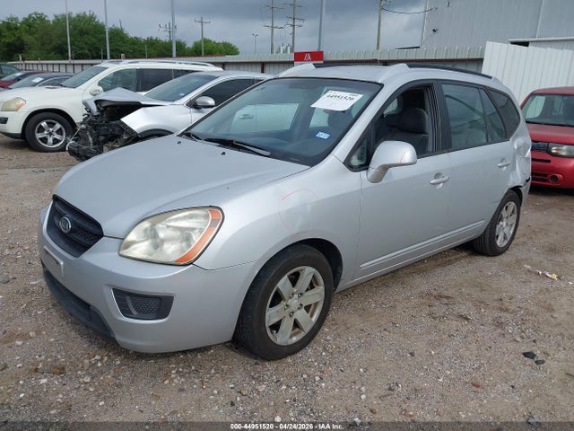 44951520 :رقم المزاد ، KNAFG525977037283 vin ، 2007 Kia Rondo Lx مزاد بيع