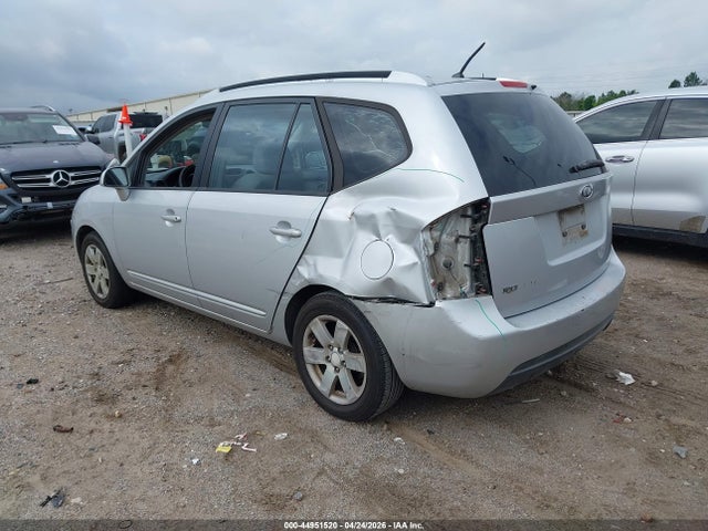 44951520 :رقم المزاد ، KNAFG525977037283 vin ، 2007 Kia Rondo Lx مزاد بيع