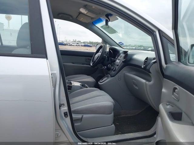 44951520 :رقم المزاد ، KNAFG525977037283 vin ، 2007 Kia Rondo Lx مزاد بيع
