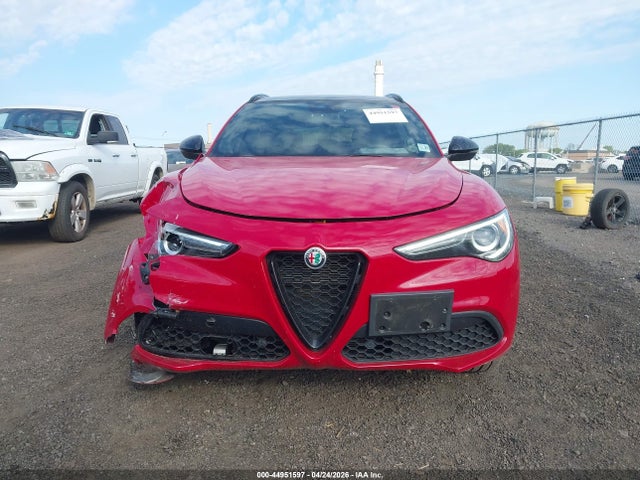 2022 Alfa Romeo Stelvio Veloce Ti Awd მანქანა იყიდება აუქციონზე, vin: ZASPAKBN6N7D42509, აუქციონის ნომერი: 44951597