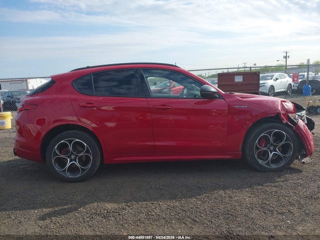 2022 Alfa Romeo Stelvio Veloce Ti Awd მანქანა იყიდება აუქციონზე, vin: ZASPAKBN6N7D42509, აუქციონის ნომერი: 44951597
