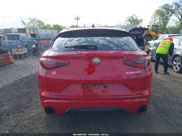 2022 Alfa Romeo Stelvio Veloce Ti Awd მანქანა იყიდება აუქციონზე, vin: ZASPAKBN6N7D42509, აუქციონის ნომერი: 44951597