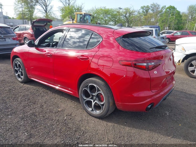 2022 Alfa Romeo Stelvio Veloce Ti Awd მანქანა იყიდება აუქციონზე, vin: ZASPAKBN6N7D42509, აუქციონის ნომერი: 44951597