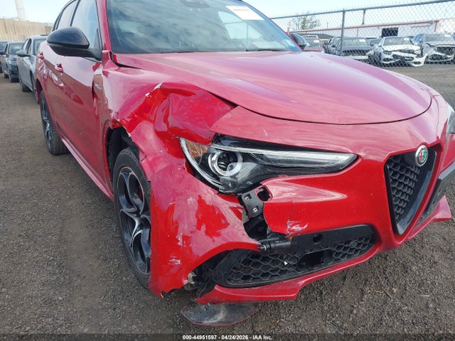2022 Alfa Romeo Stelvio Veloce Ti Awd მანქანა იყიდება აუქციონზე, vin: ZASPAKBN6N7D42509, აუქციონის ნომერი: 44951597