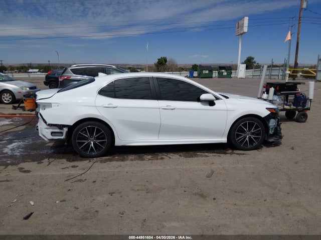 44951604 :رقم المزاد ، 4T1G11AK2MU587636 vin ، 2021 Toyota Camry Se مزاد بيع