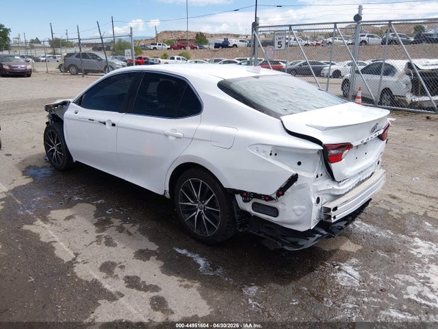 44951604 :رقم المزاد ، 4T1G11AK2MU587636 vin ، 2021 Toyota Camry Se مزاد بيع