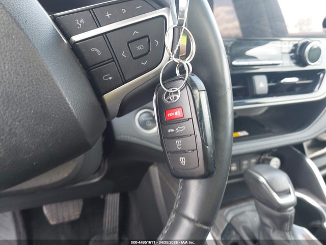 2025 Toyota Highlander Hybrid Platinum მანქანა იყიდება აუქციონზე, vin: 5TDEBRCH9SS655621, აუქციონის ნომერი: 44951611
