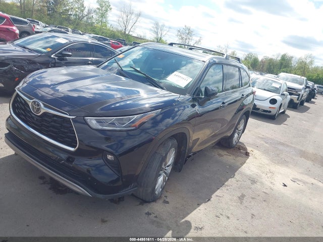 2025 Toyota Highlander Hybrid Platinum მანქანა იყიდება აუქციონზე, vin: 5TDEBRCH9SS655621, აუქციონის ნომერი: 44951611