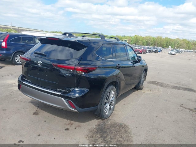 2025 Toyota Highlander Hybrid Platinum მანქანა იყიდება აუქციონზე, vin: 5TDEBRCH9SS655621, აუქციონის ნომერი: 44951611