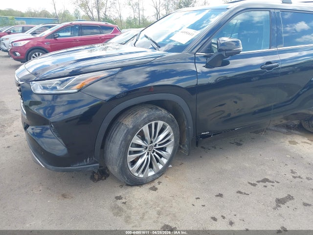 2025 Toyota Highlander Hybrid Platinum მანქანა იყიდება აუქციონზე, vin: 5TDEBRCH9SS655621, აუქციონის ნომერი: 44951611