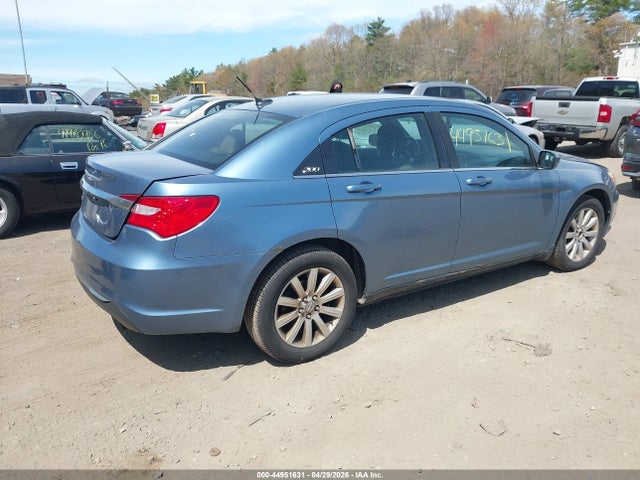 2011 Chrysler 200 Touring მანქანა იყიდება აუქციონზე, vin: 1C3BC1FBXBN593083, აუქციონის ნომერი: 44951631