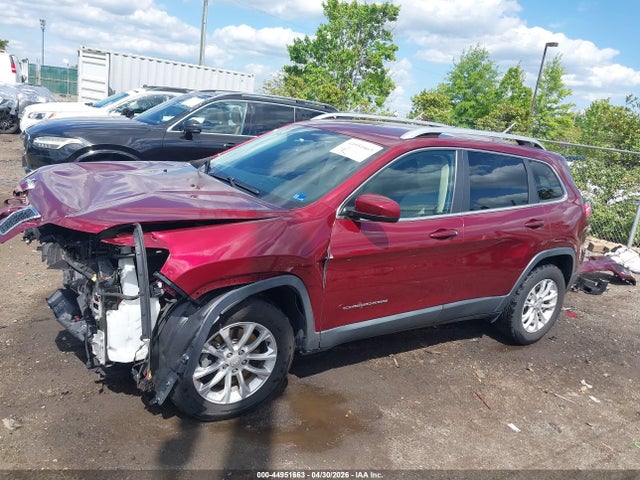 44951663 :رقم المزاد ، 1C4PJMCB2KD469053 vin ، 2019 Jeep Cherokee Latitude 4x4 مزاد بيع