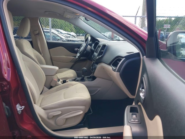 44951663 :رقم المزاد ، 1C4PJMCB2KD469053 vin ، 2019 Jeep Cherokee Latitude 4x4 مزاد بيع
