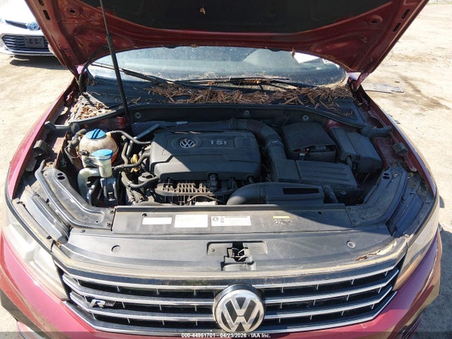 1VWDT7A37HC035457 Volkswagen Passat 1.8t R-line