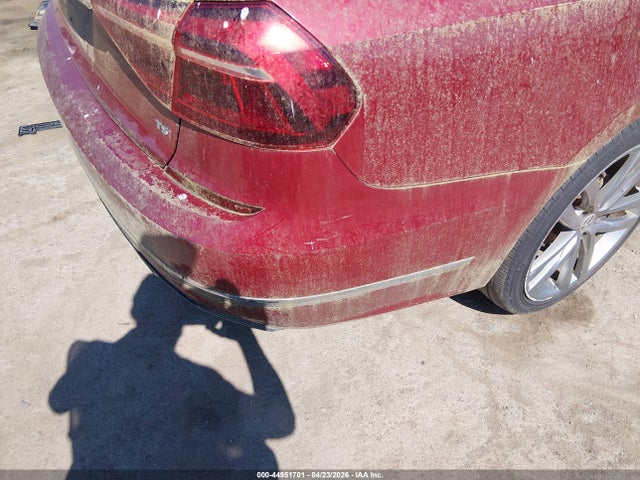 1VWDT7A37HC035457 Volkswagen Passat 1.8t R-line