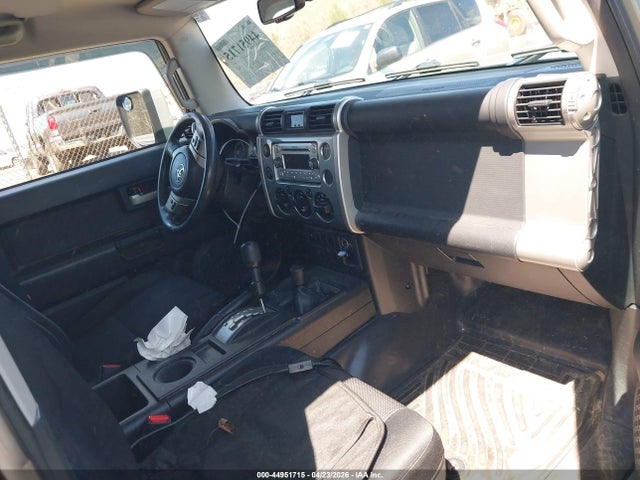 Продажа на аукционе авто 2011 Toyota Fj Cruiser, vin: JTEBU4BFXBK107520, номер лота: 44951715