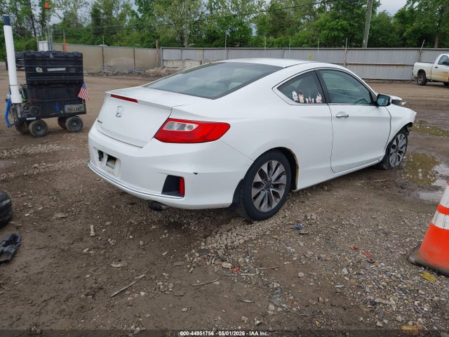 44951756 :رقم المزاد ، 1HGCT1B34FA010200 vin ، 2015 Honda Accord Lx-s مزاد بيع