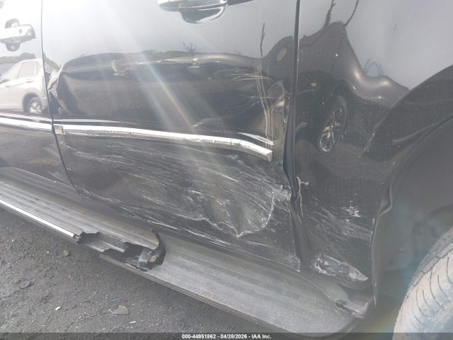 44951862 :رقم المزاد ، 1GYS4HEF0BR226735 vin ، 2011 Cadillac Escalade Esv Luxury مزاد بيع