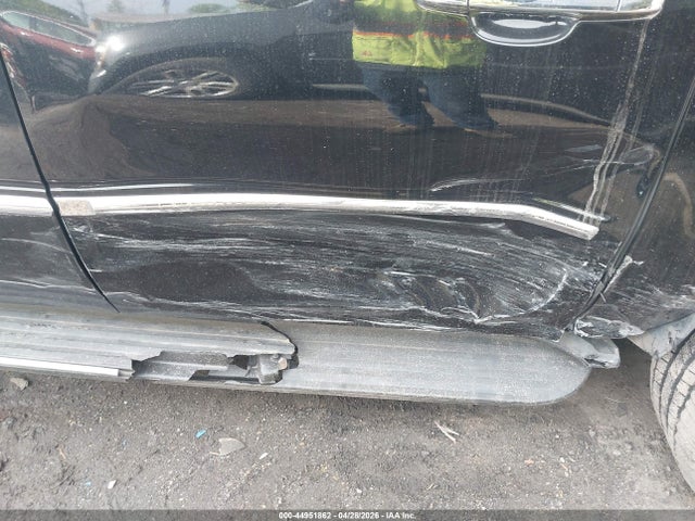 44951862 :رقم المزاد ، 1GYS4HEF0BR226735 vin ، 2011 Cadillac Escalade Esv Luxury مزاد بيع