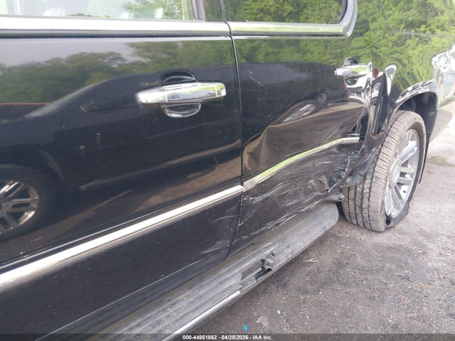 44951862 :رقم المزاد ، 1GYS4HEF0BR226735 vin ، 2011 Cadillac Escalade Esv Luxury مزاد بيع