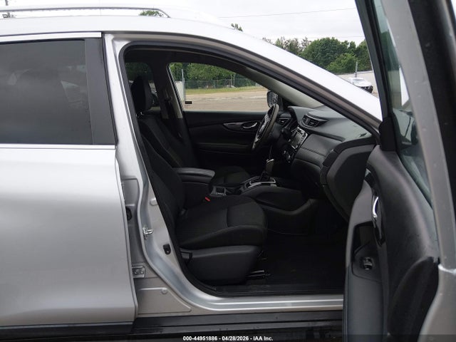 2020 Nissan Rogue Sv Fwd მანქანა იყიდება აუქციონზე, vin: KNMAT2MT1LP501759, აუქციონის ნომერი: 44951886