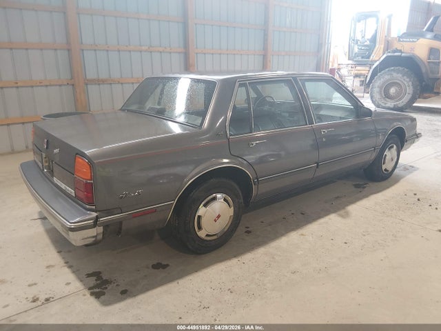 1988 Oldsmobile Delta 88 Royale მანქანა იყიდება აუქციონზე, vin: 1G3HN54C9JW370836, აუქციონის ნომერი: 44951892