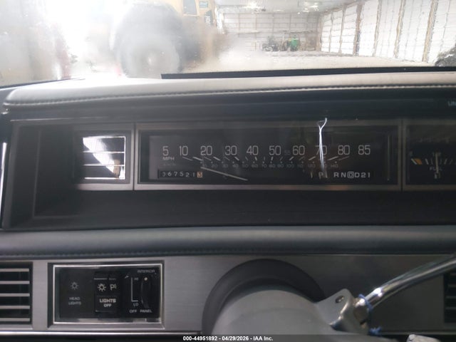 1988 Oldsmobile Delta 88 Royale მანქანა იყიდება აუქციონზე, vin: 1G3HN54C9JW370836, აუქციონის ნომერი: 44951892