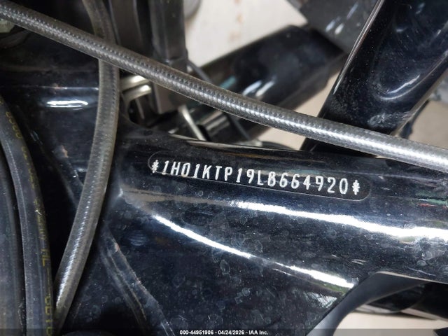 Harley-Davidson FLTRXS 2020 1HD1KTP19LB664920 Image 10