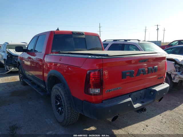 44951932 :رقم المزاد ، 1C6RR7YT1FS736888 vin ، 2015 Ram 1500 Rebel مزاد بيع