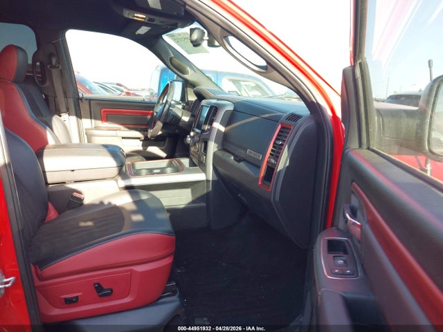 44951932 :رقم المزاد ، 1C6RR7YT1FS736888 vin ، 2015 Ram 1500 Rebel مزاد بيع