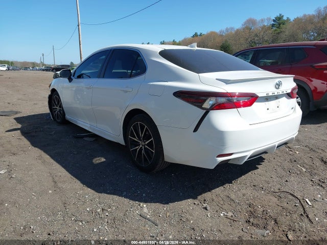 44951937 :رقم المزاد ، 4T1G11AK4MU443974 vin ، 2021 Toyota Camry Se مزاد بيع