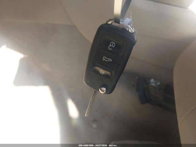 Aukcja sprzedaży 2015 Volkswagen Beetle 1.8t, vin: 3VWJ07AT7FM644894, numer aukcji: 44951959
