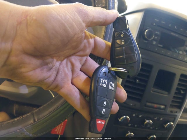 Продажа на аукционе авто 2010 Dodge Grand Caravan Sxt, vin: 2D4RN5D15AR427399, номер лота: 44951975