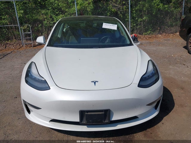 2020 Tesla Model 3 მანქანა იყიდება აუქციონზე, vin: 5YJ3E1EA4LF598007, აუქციონის ნომერი: 44951983