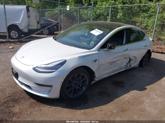 2020 Tesla Model 3 მანქანა იყიდება აუქციონზე, vin: 5YJ3E1EA4LF598007, აუქციონის ნომერი: 44951983