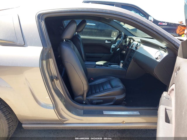 Aukcja sprzedaży 2005 Ford Mustang Gt Deluxe/gt Premium, vin: 1ZVFT82H755247977, numer aukcji: 44952008