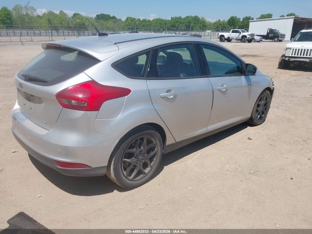 44952033 :رقم المزاد ، 1FADP3K25GL321687 vin ، 2016 Ford Focus Se مزاد بيع