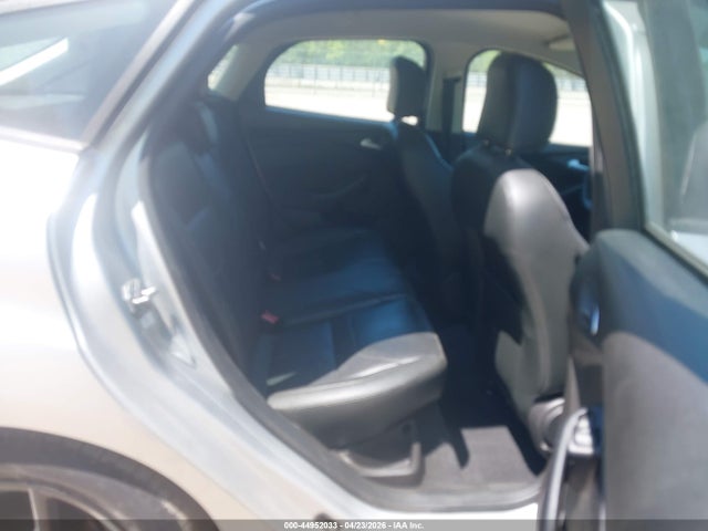 44952033 :رقم المزاد ، 1FADP3K25GL321687 vin ، 2016 Ford Focus Se مزاد بيع