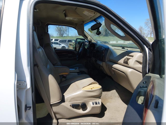 44952038 :رقم المزاد ، 1FTSW21P35EB80504 vin ، 2005 Ford F-250 Lariat/xl/xlt مزاد بيع