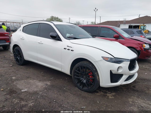 Maserati Levante Modena S 2022 ZN661ZUM1NX403040 головне зображення