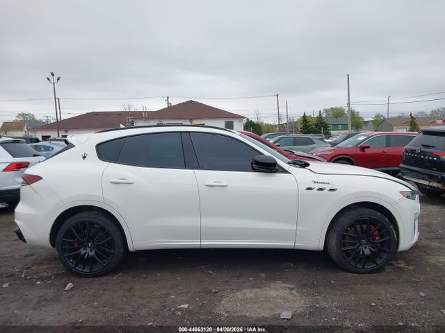 Aukcja sprzedaży 2022 Maserati Levante Modena S, vin: ZN661ZUM1NX403040, numer aukcji: 44952120