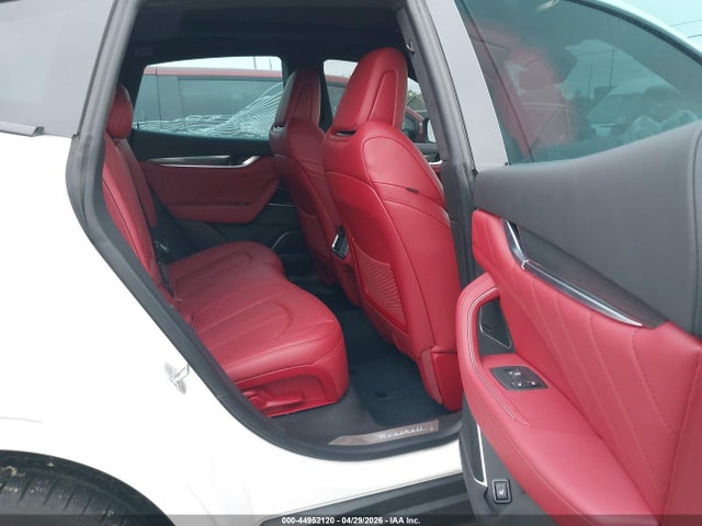 Aukcja sprzedaży 2022 Maserati Levante Modena S, vin: ZN661ZUM1NX403040, numer aukcji: 44952120