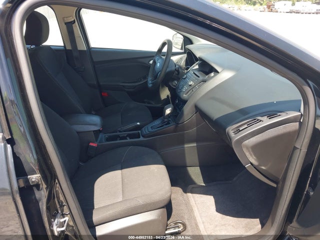 44952153 :رقم المزاد ، 1FADP3K2XHL252593 vin ، 2017 Ford Focus Se مزاد بيع