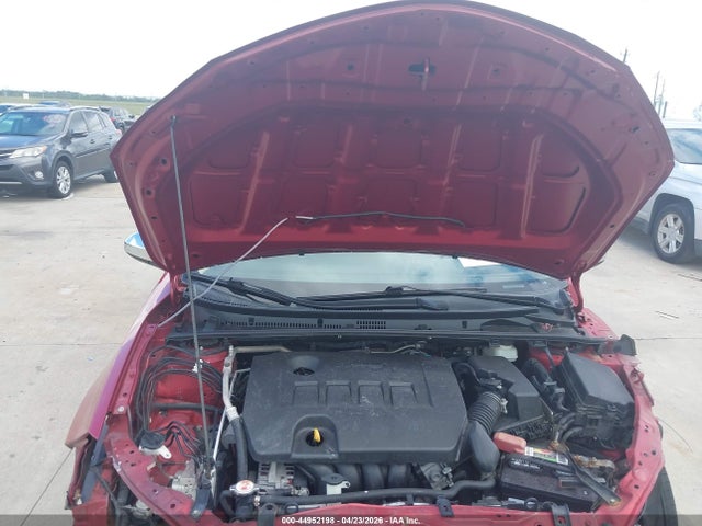 2T1BURHE6JC003820 Toyota COROLLA LE